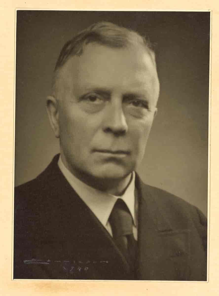 Arne Scheel (1872-1943), datert  "Sturlason 1940"
