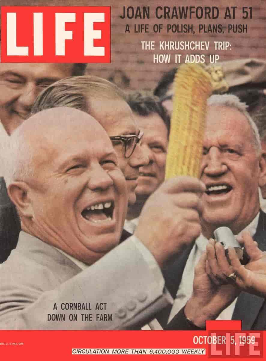 Nikita Khrusjtsjov på forsida av magasinet Life i oktober 1959, der han held ei maiskolbe