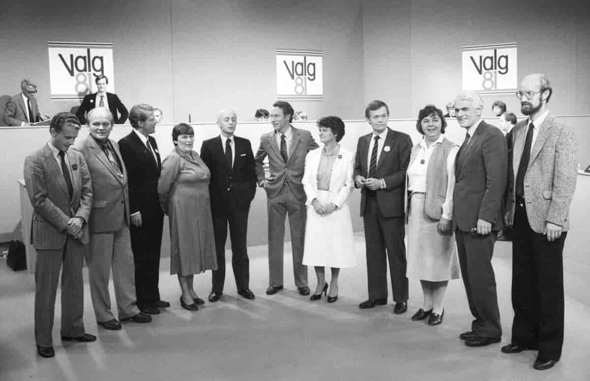 Foto i forbindelse med partilederdebatt 1981.