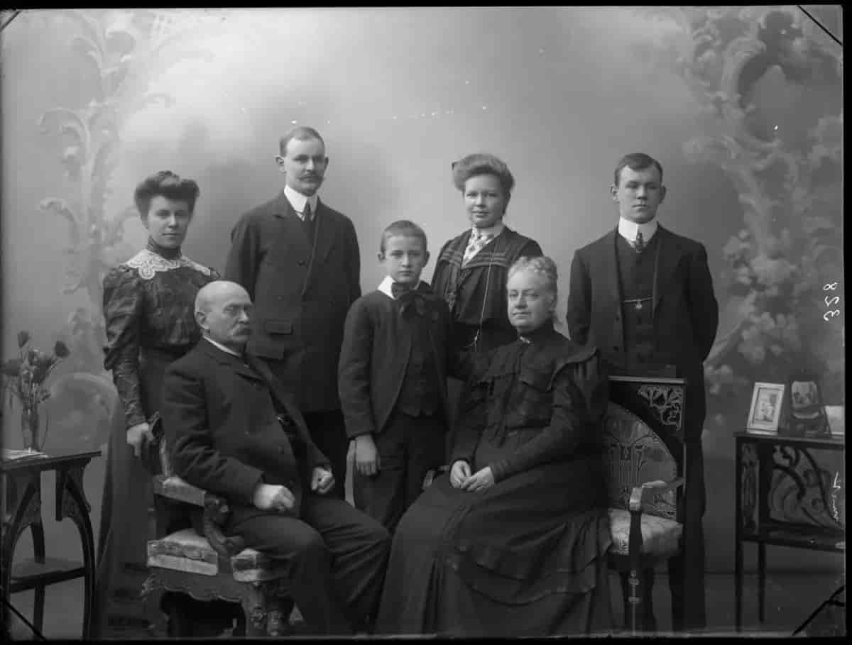 Gunnar Knudsen med familie