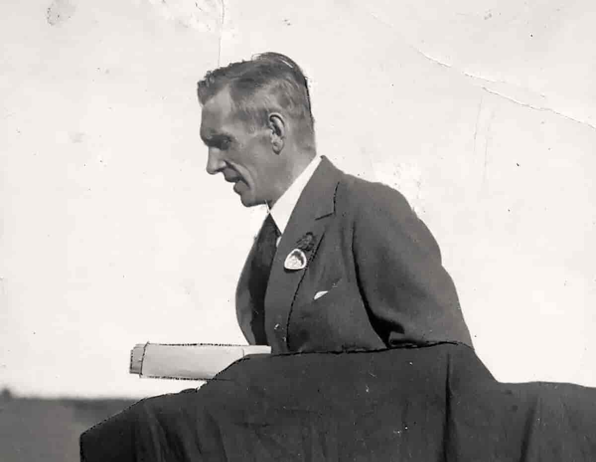 Oscar Torp på talarstolen, 1. mai 1927