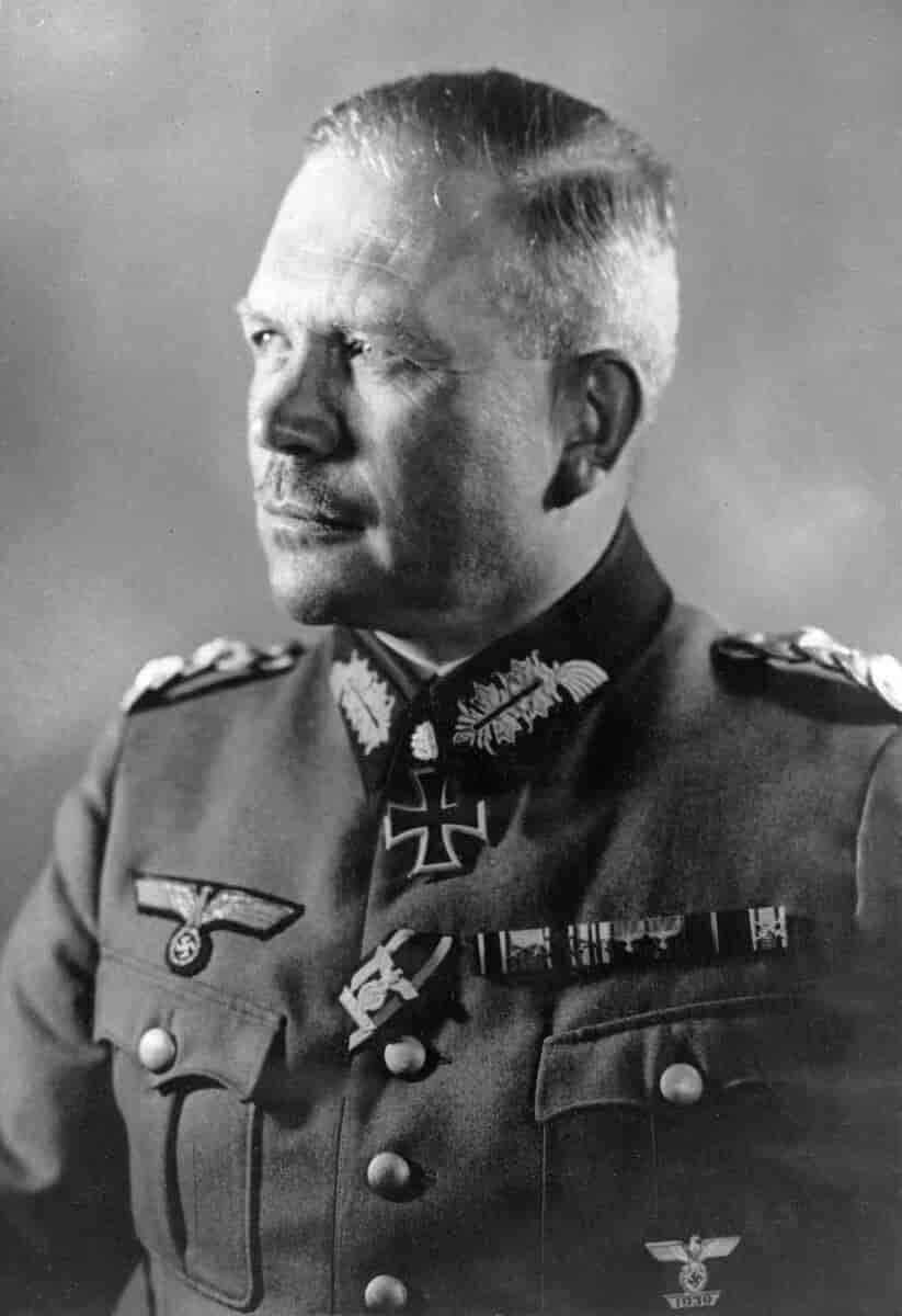 foto av mann i tysk uniform