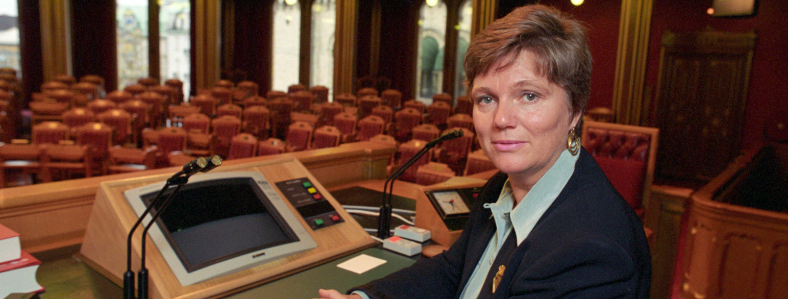 Kirsti Kolle Grøndahl i presdientstolen på Stortinget