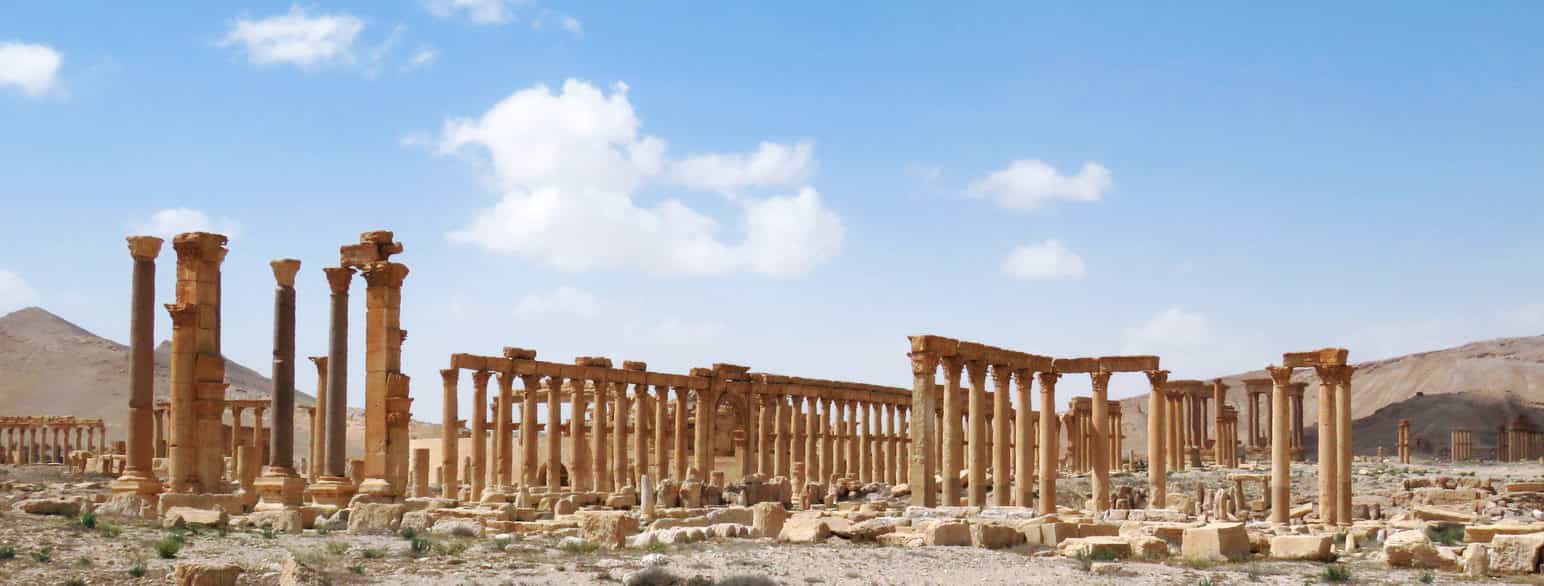 Ruiner etter oldtidsbyen Palmyra  i den syriske ørkenen, mars 2016.