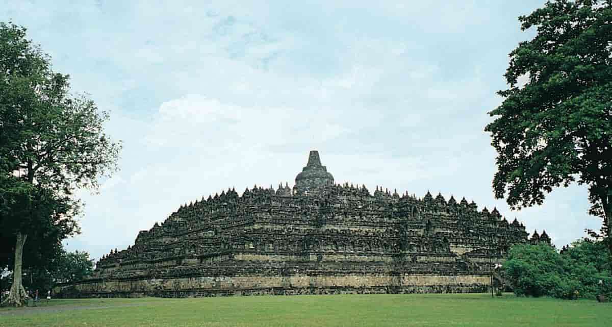 Borobudur (på avstand)