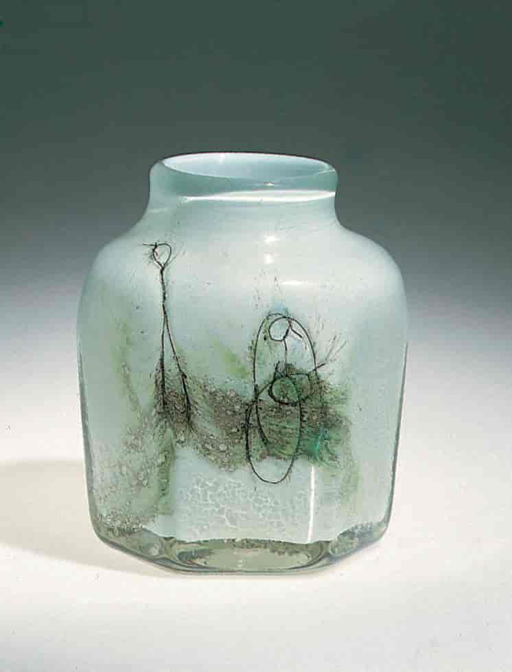 Glasskunst (Historikk) (Benny Motzfeldt, vase)