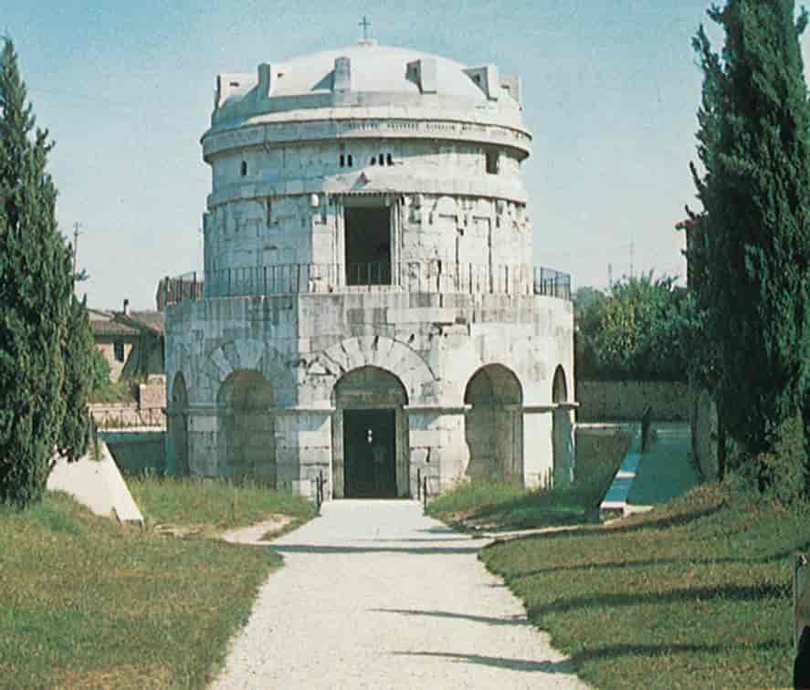 Gravmæle (Theoderiks mausoleum, Ravenna)