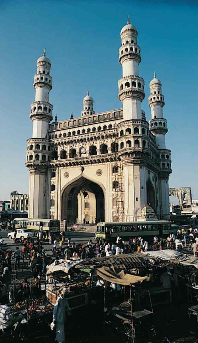 India, Char Minar portbygning
