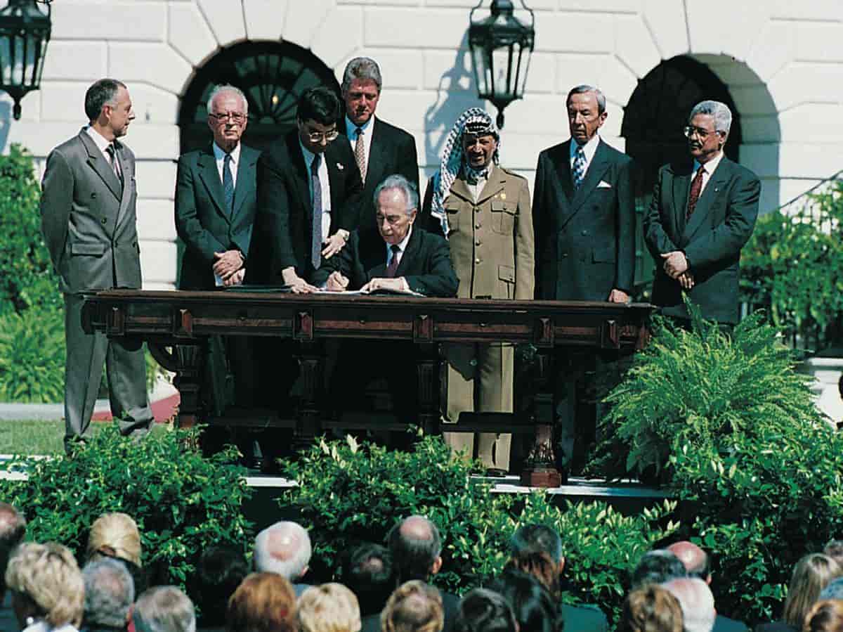 Israel (Historie) (fredsavtale PLO-Israel, 1993)