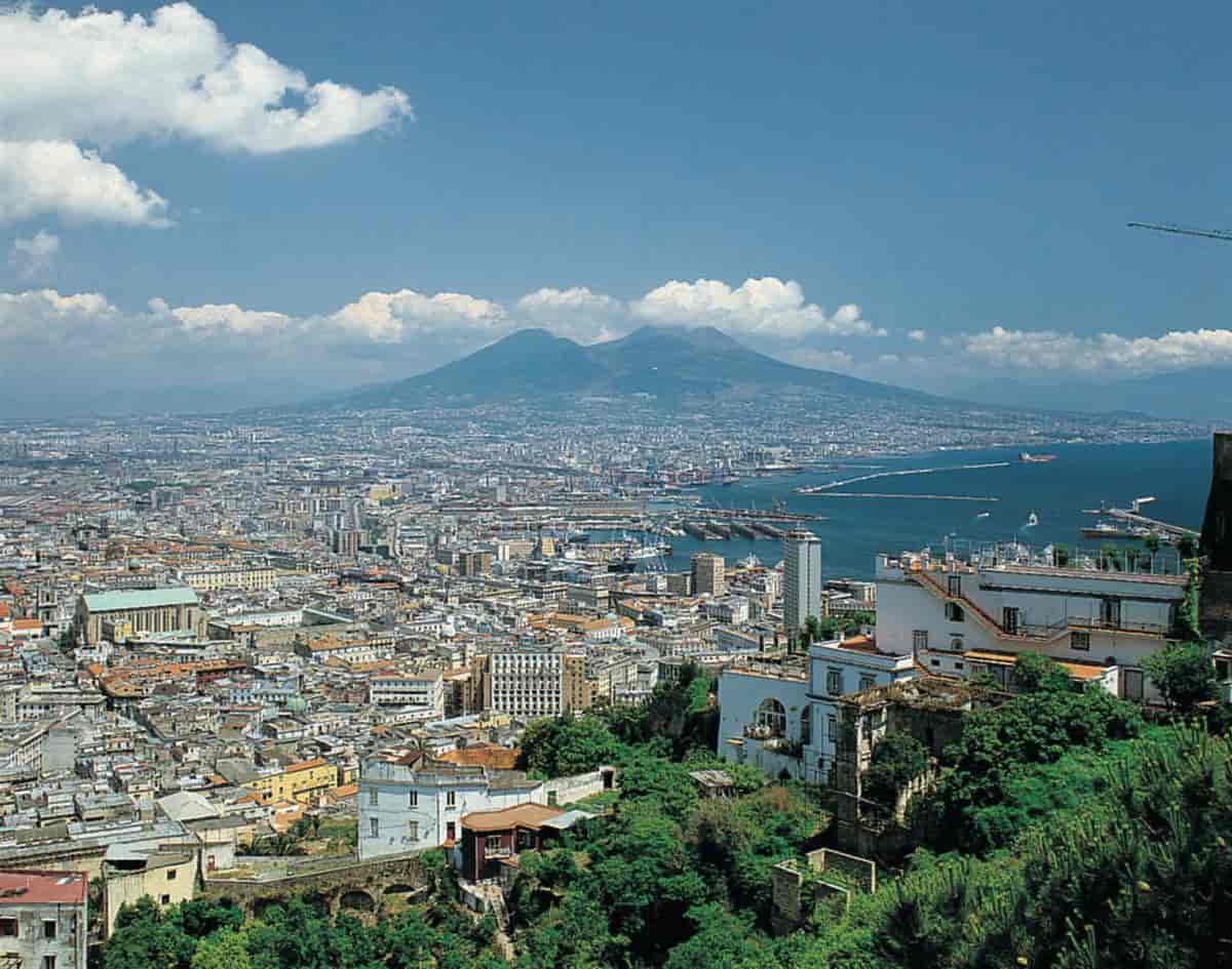 Italia, Napoli