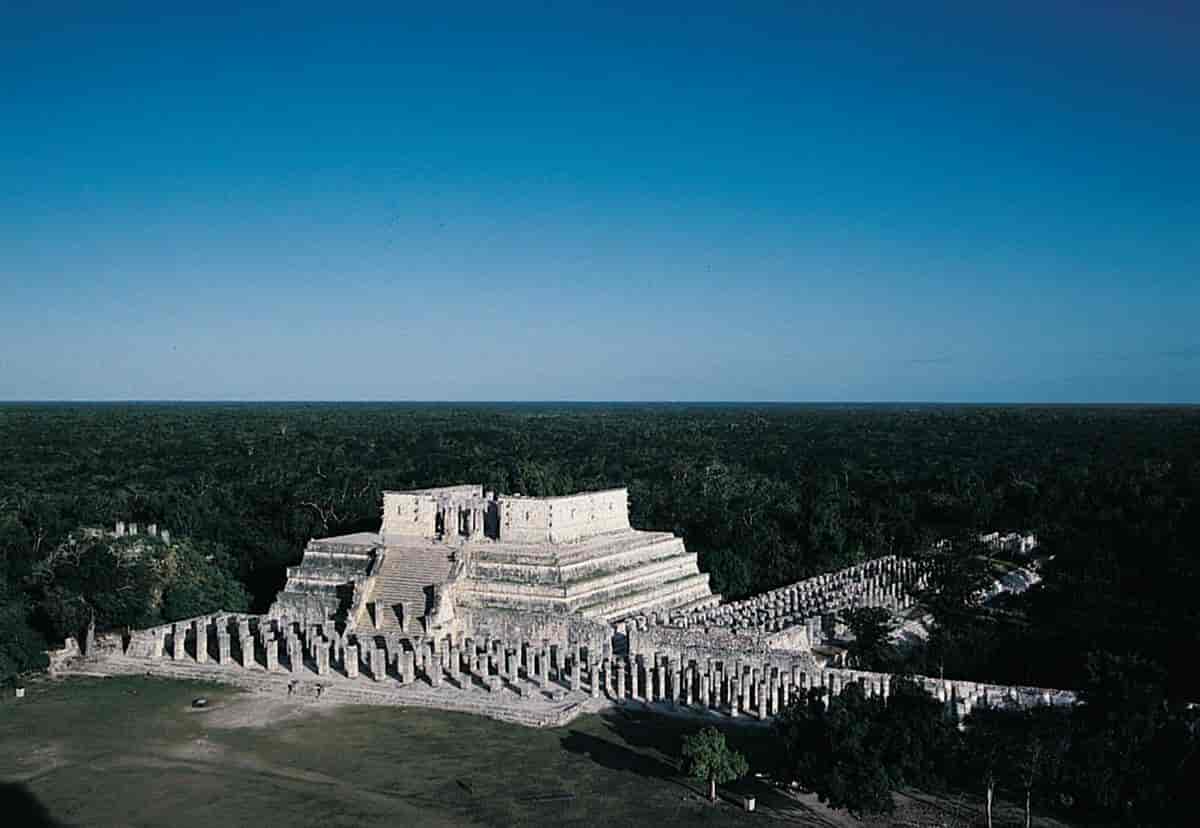 Mexico (Arkitektur) (maya, det store Krigertempelet)