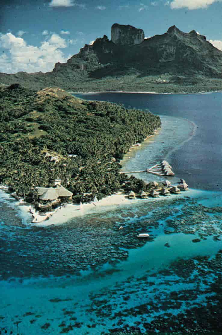 Oseania, Øya Bora Bora