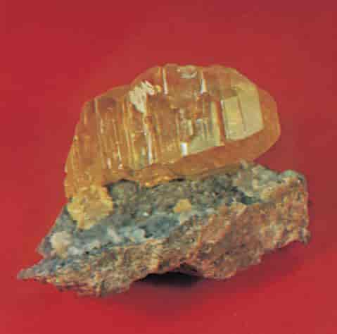 Mineraler (svovelkrystall)