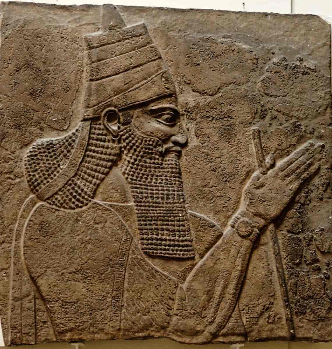 Relieff av kong Tiglat Pileser (ca. 744–727 fvt.)