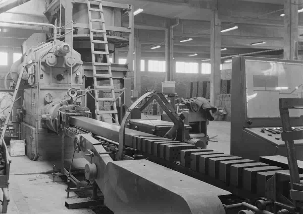 Teglproduksjon ved Alna Teglverk, 1966