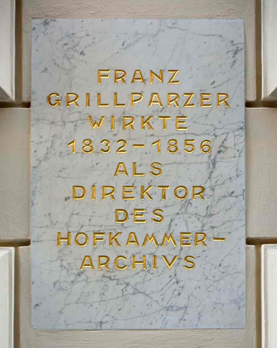 Minnetavle på Hofkammerarchiv i Wien hvor Grillparzer var direktør.