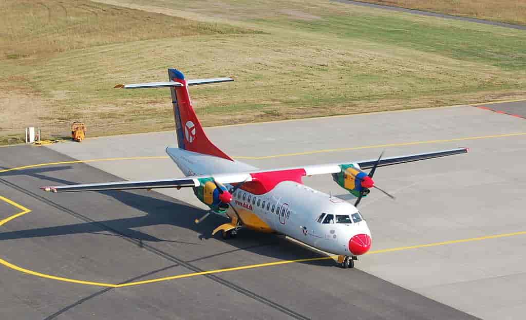 DAT opererte rutene til Florø med ATR 42