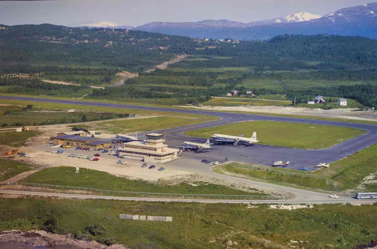 Flyfoto tatt av Fjellanger Widerøe i 1965