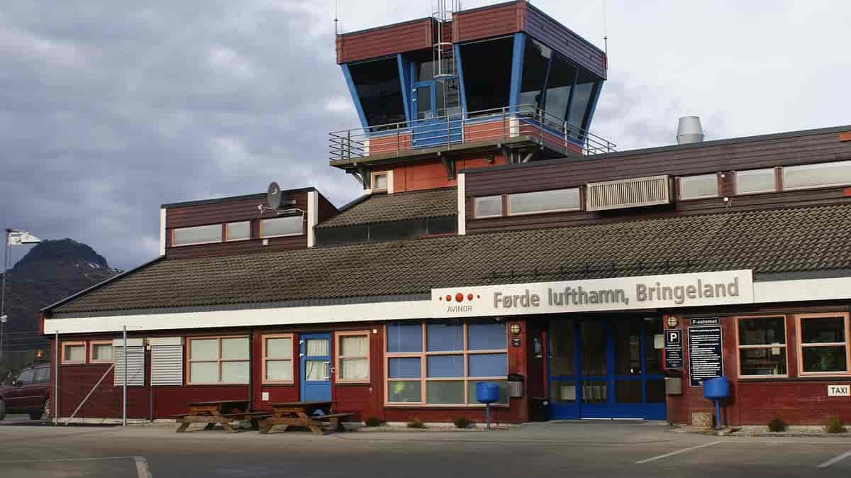 Førde lufthavn, Bringeland