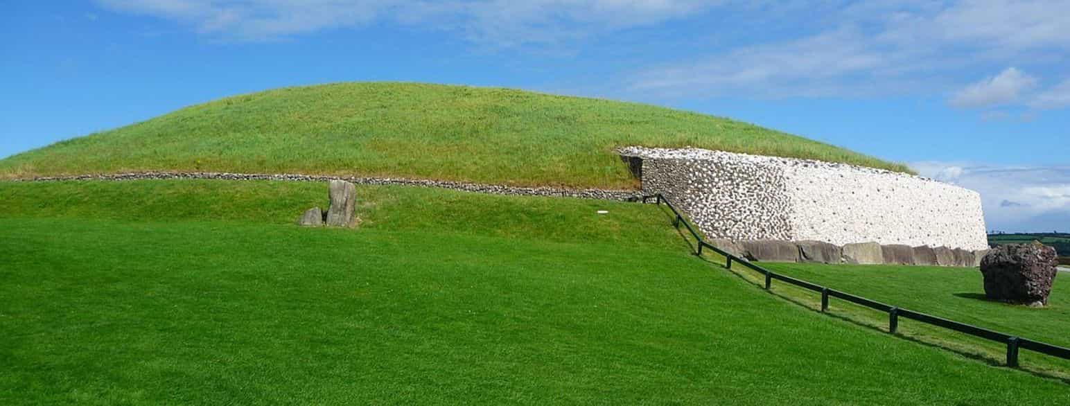Brú na Bóinne, monument fra neolittisk tid