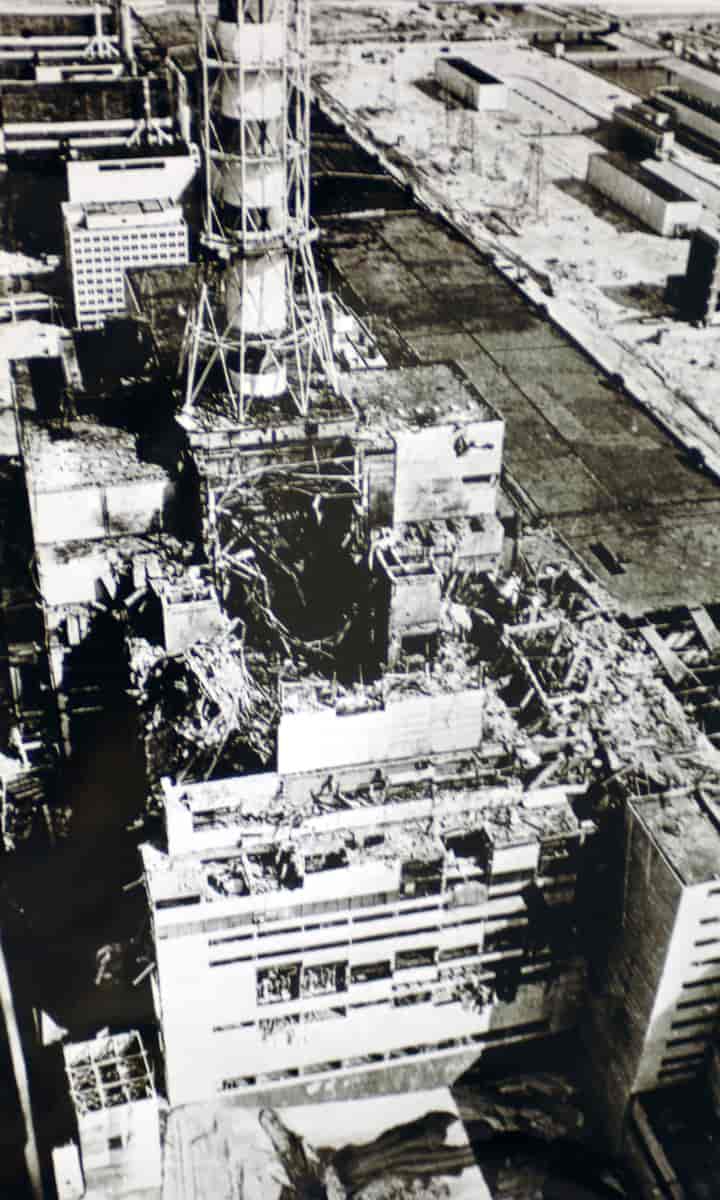 Reaktor 4 dagen etter eksplosjonen