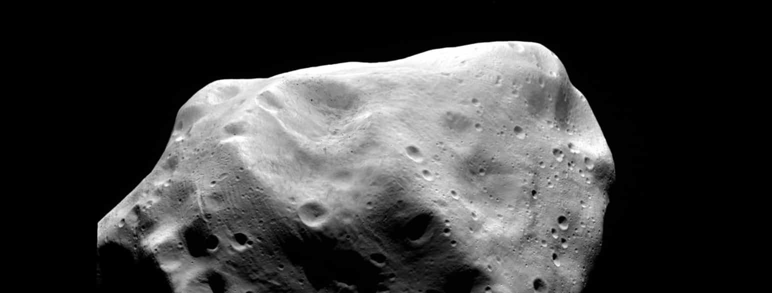 Asteroiden Lutetia sett av Rosetta