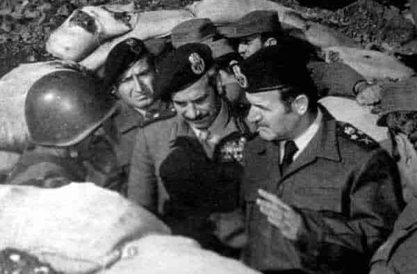 Assad med soldater