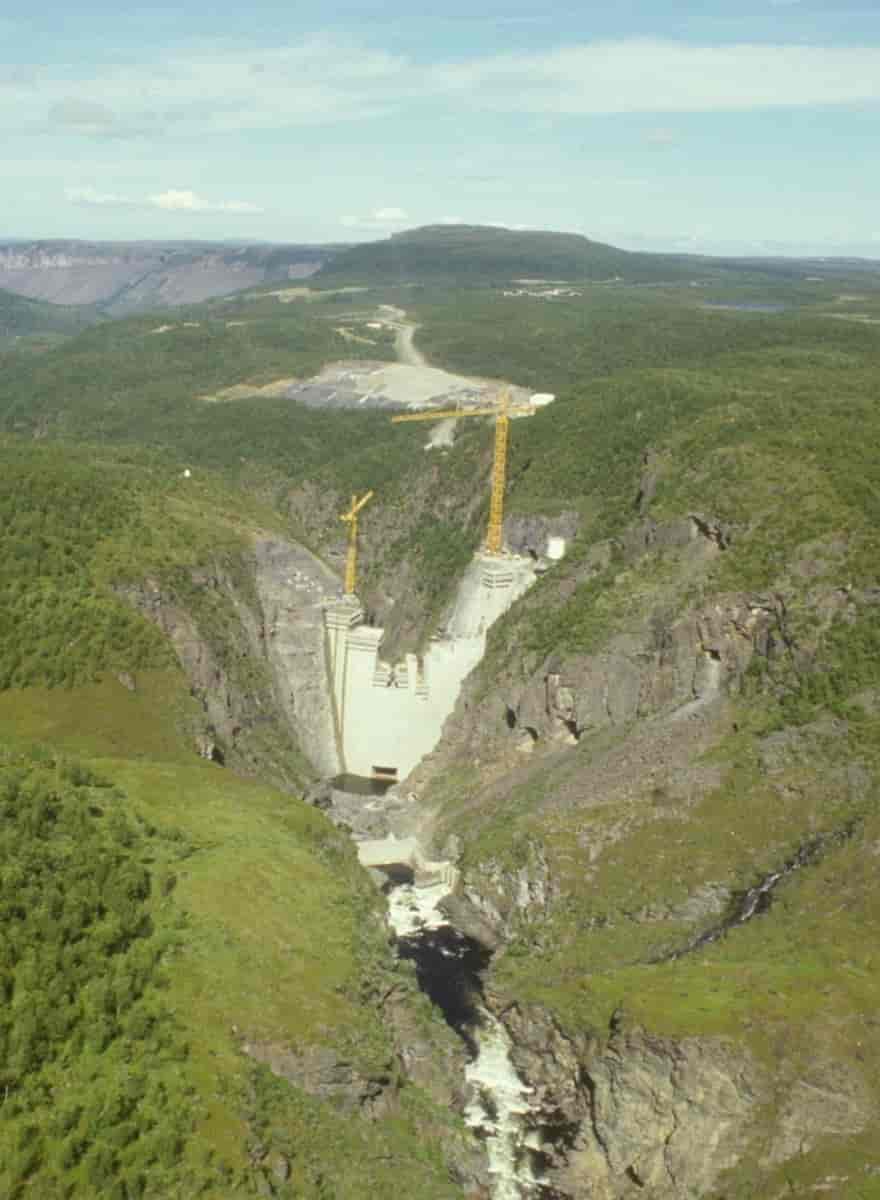 Alta-dammen under bygging i 1986