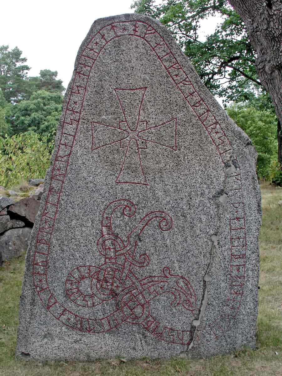 Runestein U 945