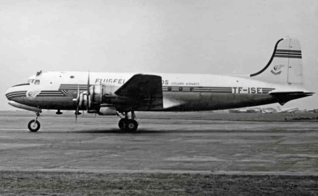 Flugfelag Islands Douglas C-54A TF-ISE på Heathrow 2.juni 1953