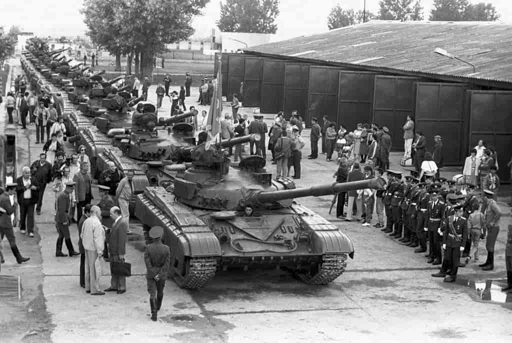 Sovjetiske tropper forlater Ungarn