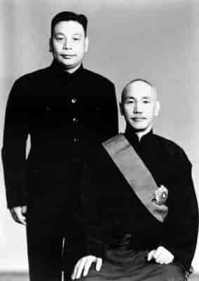 Far og sønn Chiang