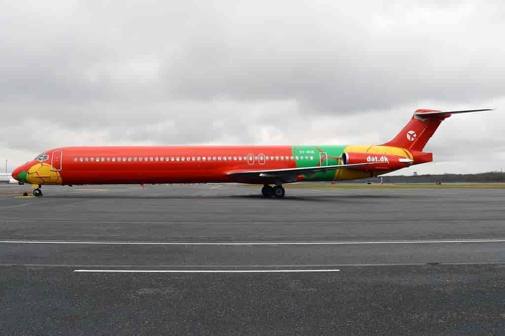 Danish Air Transport,McDonnell Douglas MD-8