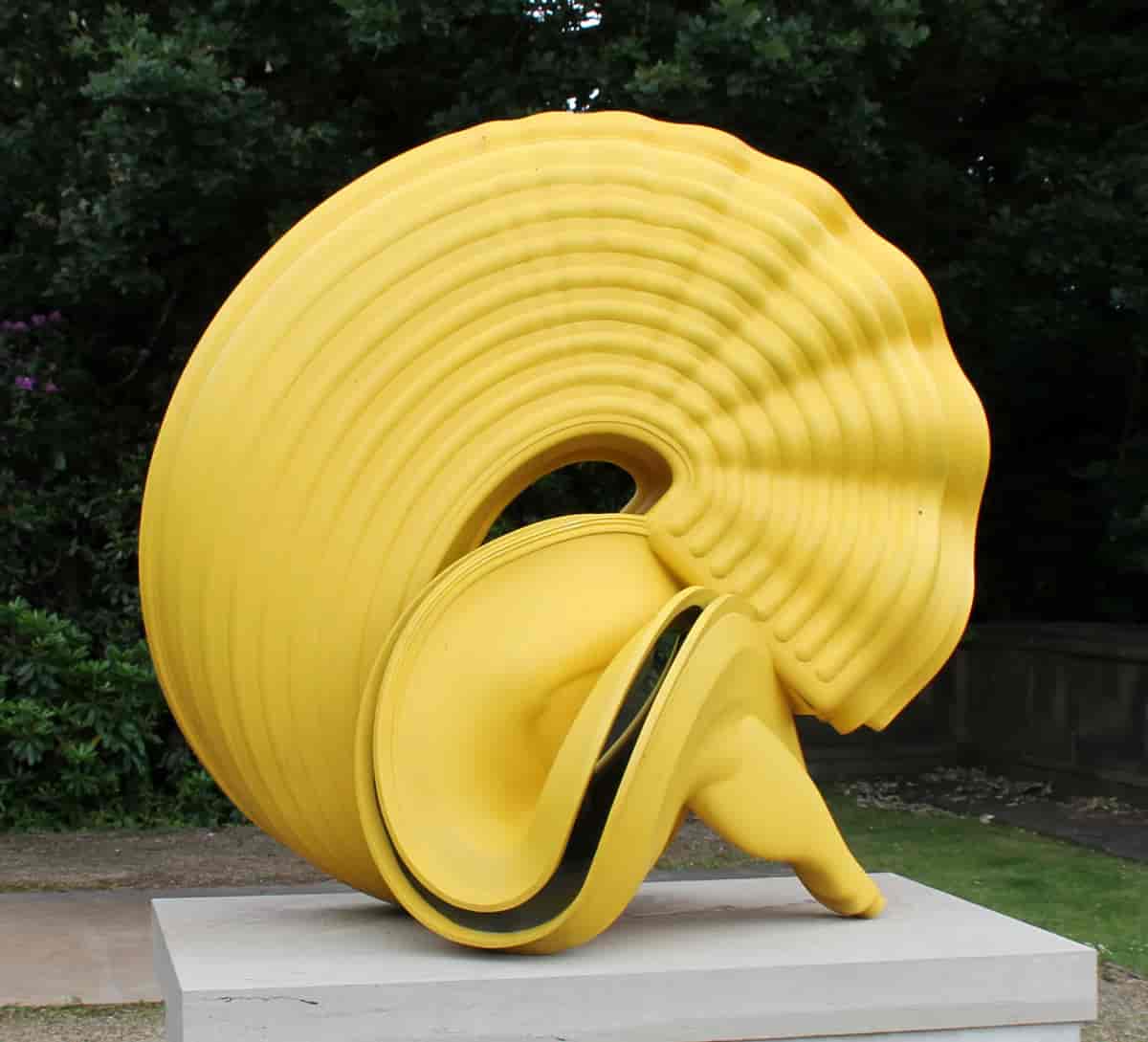 Bronseskulpturen «Outspan» (2008) av Tony Cragg