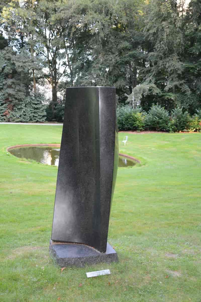 Skulptur av Harry Kivijärvi