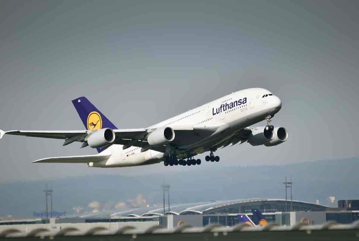 Lufthansa Airbus A380 ved Frankfurt internasjonale lufthavn